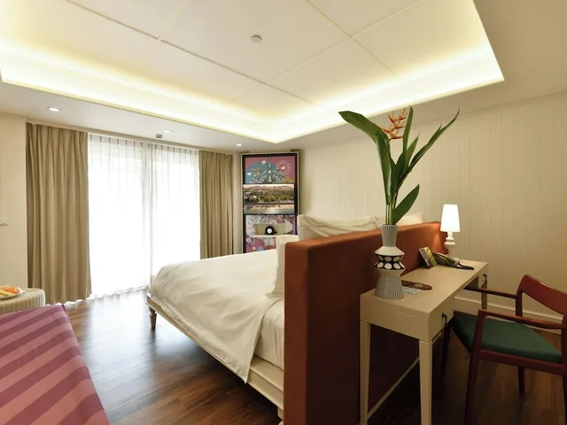Mood, King Bed, Balcony، Rest Detail Hotel 5/8
