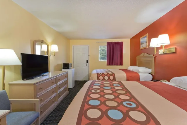 Room, 2 Double Beds, Accessible, Super 8 by Wyndham Chipley 2/3