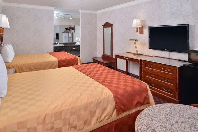 غرفة بسريرين كوين، Americas Best Value Inn & Suites Fontana 3/4