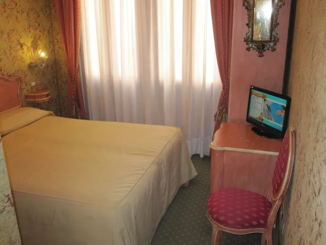 غرفة اقتصادية بسريرين منفصلين، Locanda Ca Del Brocchi 1/3