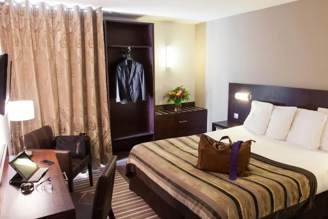 غرفة سوبيريور بسرير مزدوج، HOSTELLERIE D'AUSSOIS 1/1