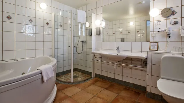 غرفة سوبيريور بسريرين منفصلين، Best Western Strand Hotel 6/6