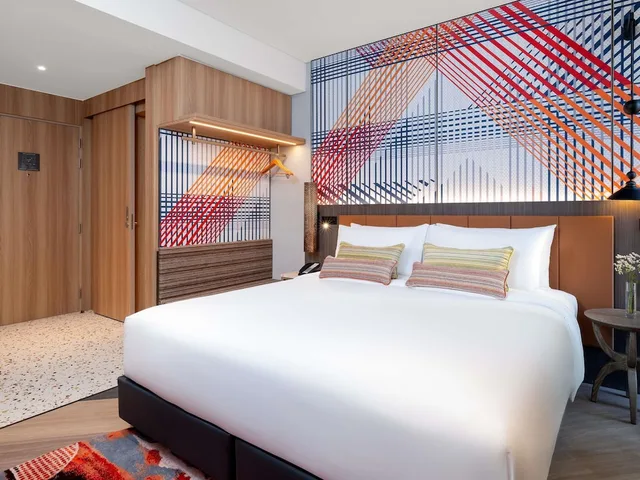 غرفة ديلوكس بسرير كينج، Mercure Bangkok Surawong 3/7
