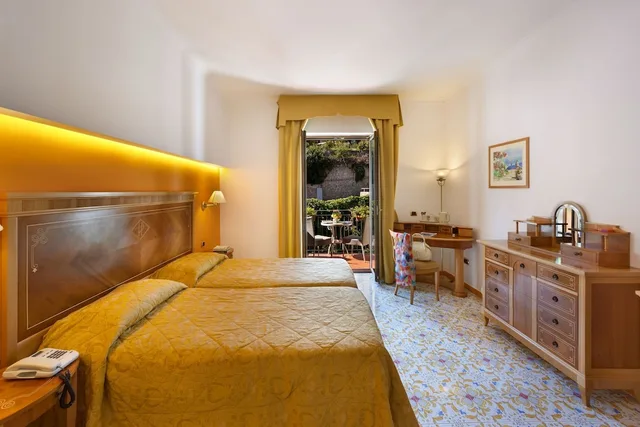 غرفة قياسية بسريرين منفصلين بشرفة، Grand Hotel President 2/3