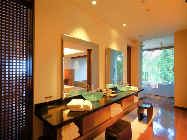 جناح بسرير كينج بإطلالة على البحر، Sankara Hotel & Spa Yakushima 6/6
