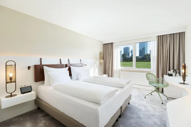 غرفة بريميوم ثلاثية بسرير كينج، DoubleTree by Hilton Vienna Bosei 1/1