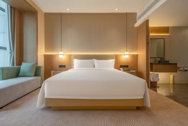 Room, King Bed, Accessible, Wyndham Garden Shanghai Songjiang 2/3