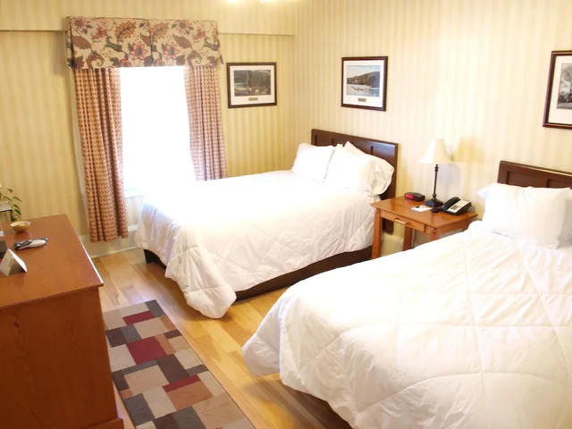 غرفة قياسية بسريرين مزدوجين، The Shawnee Inn And Golf Resort 2/3