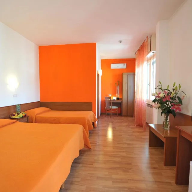 غرفة رباعية، Astor Hotel Perugia 2/9