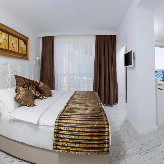 Grand, Suite, Wise Boutique Hotel & Spa 1/6