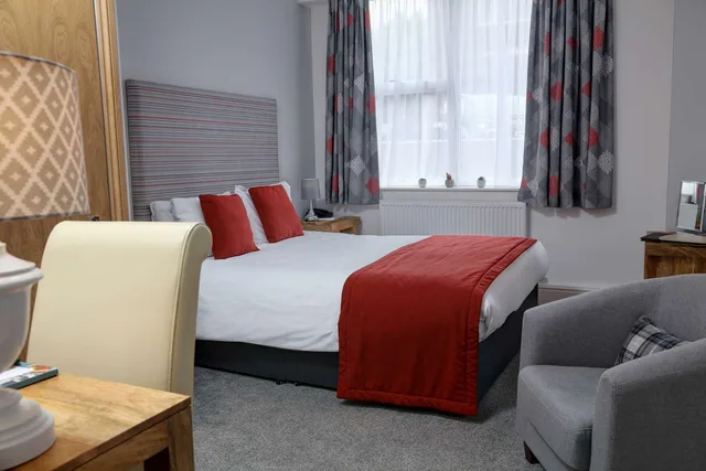 غرفة بسرير مزدوج بإطلالة على البحر، Best Western Princes Marine Hotel 2/2