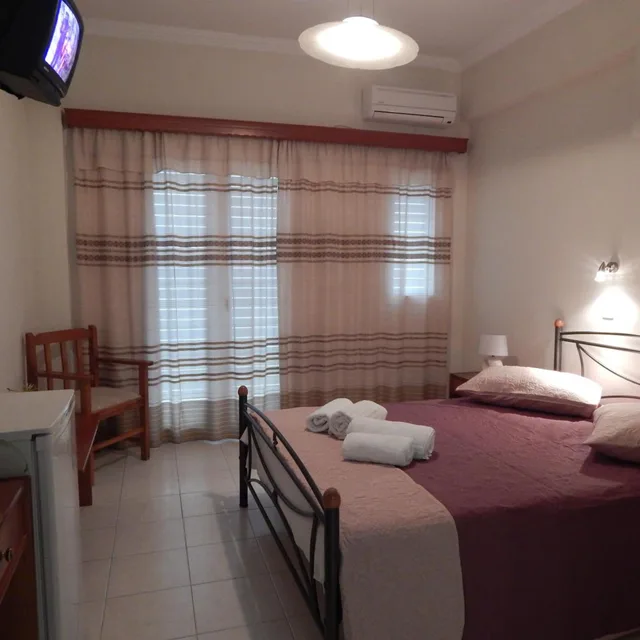 Courtyard, Economy, Double Bed, Ground Floor، Petra Nera 3/5