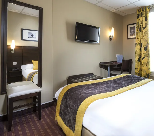 غرفة مفردة، Jack's Hotel 9/16