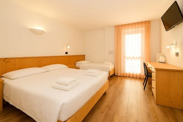 Hotel Bleis، Riva del Garda 12/50