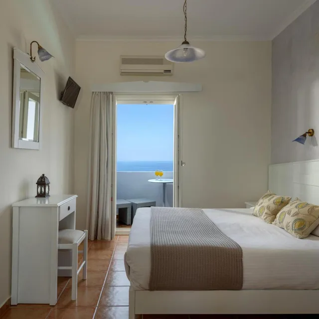غرفة بسرير مزدوج بإطلالة على البحر، Anemomilos Hotel & Apartments 3/10