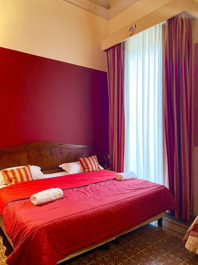 غرفة كومفورت ثلاثية بسرير مزدوج وسرير فردي، Hotel Valentino 6/10