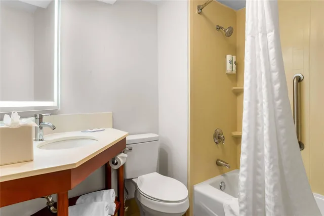 غرفة بسرير كينج، Comfort Inn Greenville - Haywood Mall 9/9