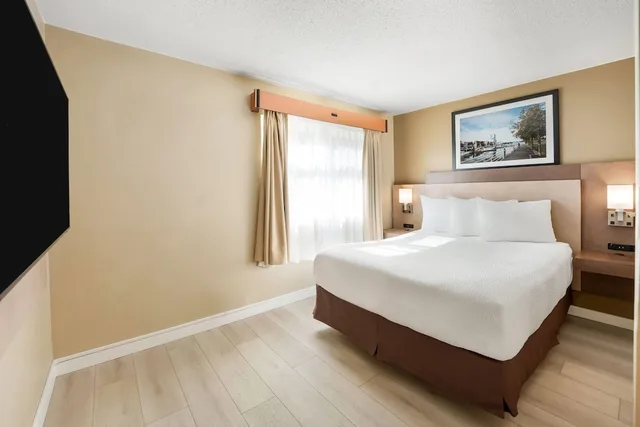 غرفة بسرير كوين، Days Inn by Wyndham Nanaimo 2/6