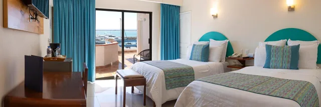 غرفة سوبيريور بسريرين منفصلين بإطلالة على البحر، The Westmarine Waterfront Hotel 3/4