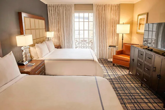 Deluxe, Multiple Beds، The Adolphus, Autograph Collection 2/3