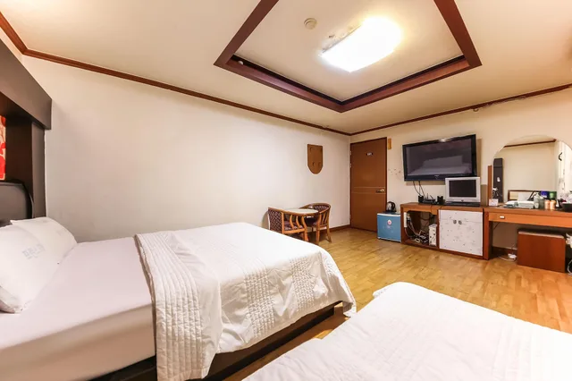 غرفة عائلية كبيرة بسريرين منفصلين، Prince Motel 1/1
