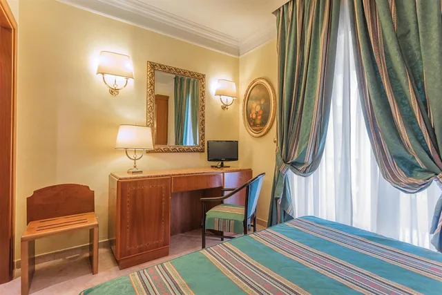 غرفة قياسية بسرير مزدوج أو سريرين منفصلين، Raeli Hotel Luce 9/10