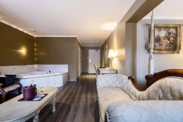 Upgrade, Suite, Queen Bed, St Christophe Hotel Spa Ascend Hotel Collection 2/4