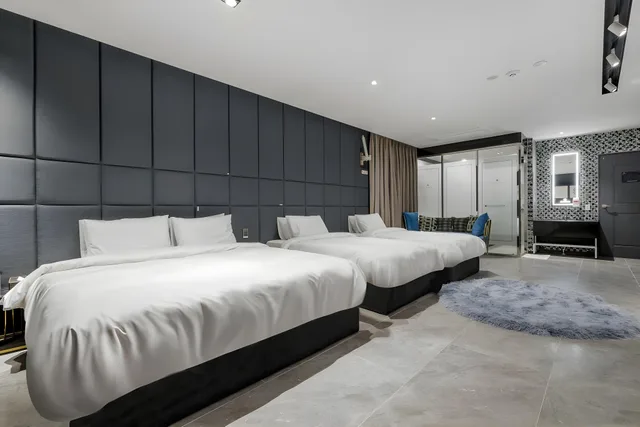 جناح ثلاثي بسرير مزدوج وسريرين منفصلين، Air Sky Hotel Busan 1/2