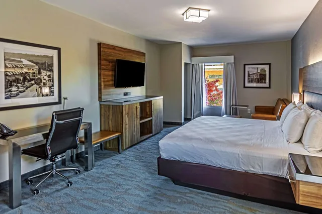غرفة بسرير كينج بإطلالة على المدينة لذوي الإعاقة، The Penn Stroud Stroudsburg - Poconos, an Ascend Collection Hotel 9/10