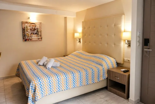 جناح سوبيريور بسرير كوين مع أريكة، Life Hotel 1/4