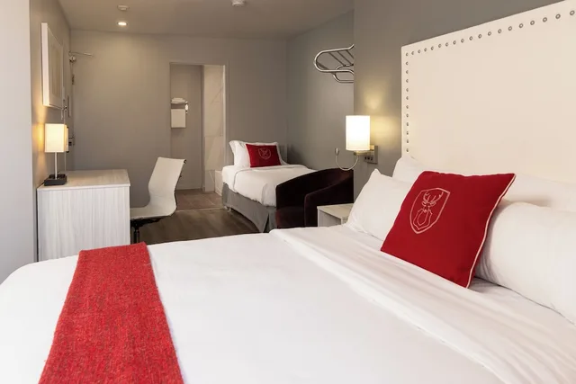 غرفة كلاسيكية ثلاثية بسرير كوين وسرير فردي، Hotel Du Nord 1/5