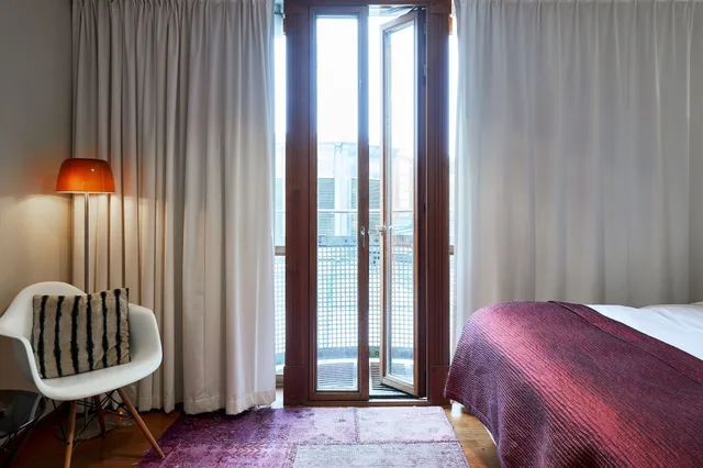 Essential, Queen Bed، Berns Hotel 10/10