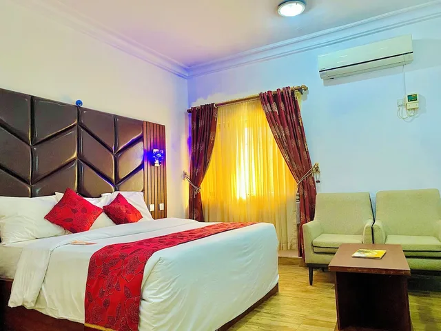جناح بسرير كينج، Reiz Continental Hotel Abuja 3/3