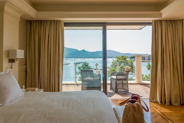 جناح فاخر بإطلالة على البحر بشرفة، Hotel Don Cesar 2/5