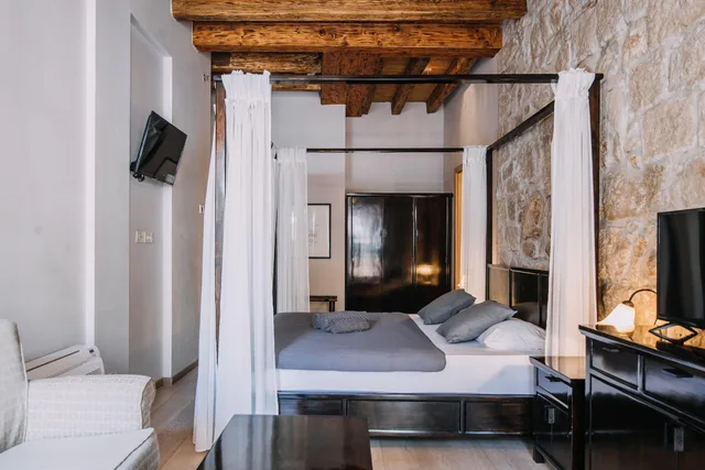 غرفة ديلوكس بسرير مزدوج بشرفة، Villa Allure Of Dubrovnik 1/8