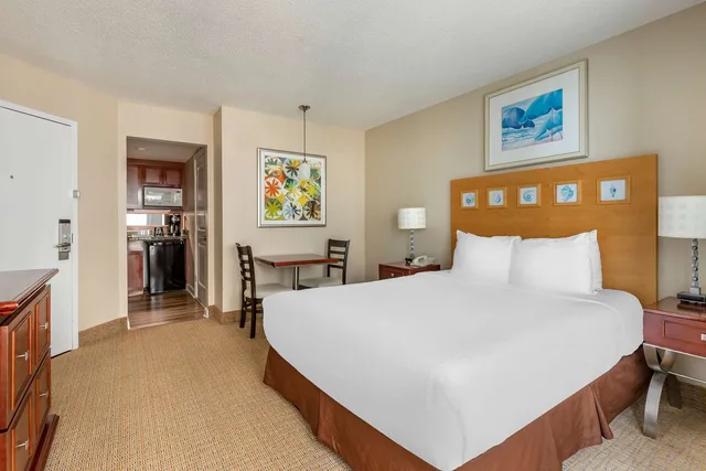 Studio, King Bed, Ocean Front, Kitchenette، Hilton Vacation Club Ocean Beach Club Virginia Beach 2/4