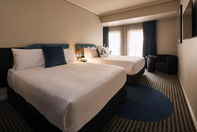 Plus, King Bed, Queen Bed، The Capitol Hotel 1/3