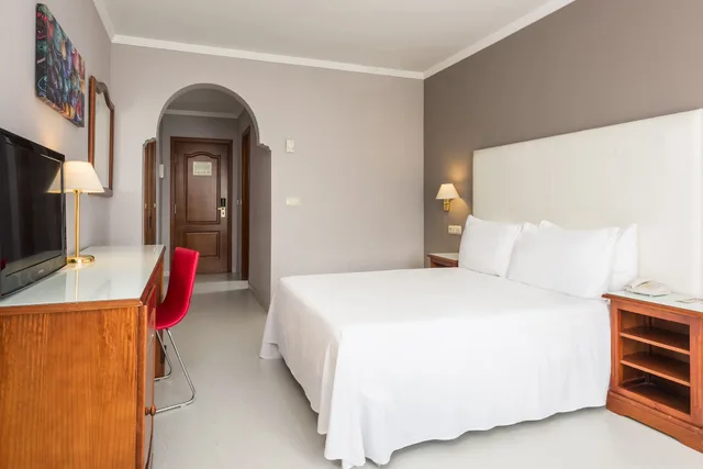 غرفة ثلاثية بثلاثة أسرّة، Hotel Melilla Puerto, Affiliated by Melia 4/9