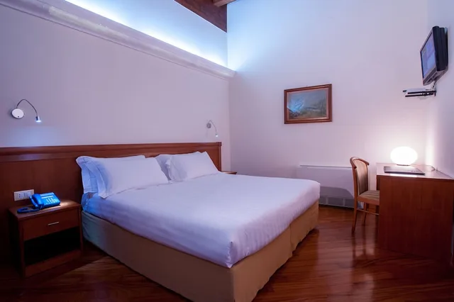 غرفة بسرير مزدوج لذوي الإعاقة، Hotel Flora 4/5