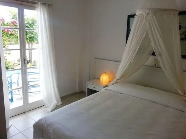 غرفة كومفورت بسرير كوين بجاكوزي، NAUMA PAROS Design Boutique Hotel Adults Only 1/10