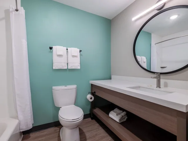 غرفة بسرير كوين لذوي الإعاقة، ECHO Suites Extended Stay by Wyndham Austin Round Rock 8/10