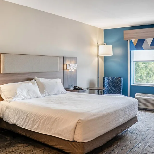جناح لذوي الإعاقة، Holiday Inn Express Hotel Suites Saint Augustine North 1/5