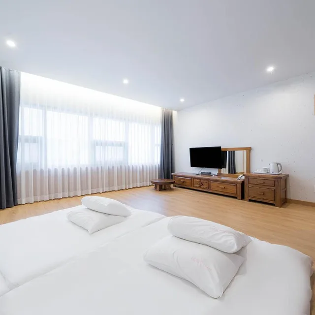 Korean, Double Bed، Hotel Davin 10/10