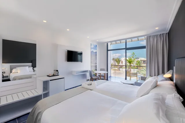 Room, Single, Double Bed, Lateral Side Sea View، Hotel LIVVO Mirador Papagayo 2/3