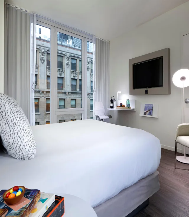 غرفة بسرير كوين، INNSiDE New York NoMad 2/6