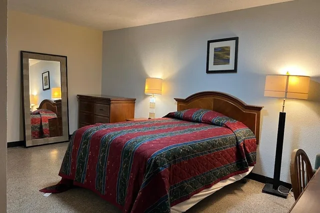 غرفة بسرير كينج لغير المدخنين، Cross City Motel by Hotel O US 19 2/4