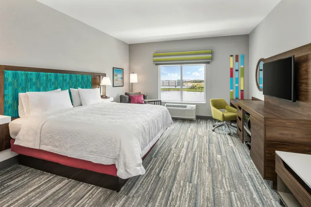 غرفة بسرير كينج لذوي الإعاقة، Hampton Inn Odessa Trinity 2/4