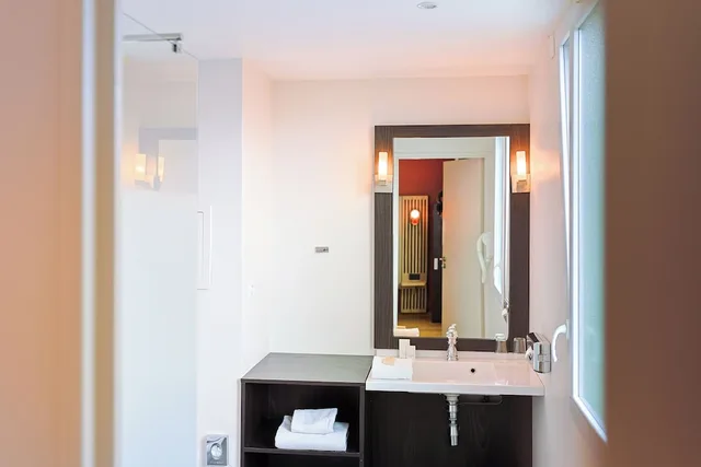 غرفة تنفيذية بسرير كوين، Seven Urban Suites Nantes Centre 5/6