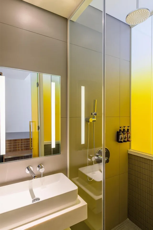 غرفة أساسية بسرير كوين بإطلالة على النهر، Wink Hotel Can Tho 4/6