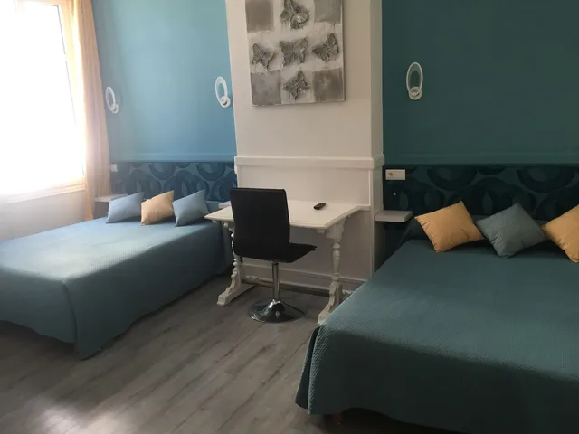 Room, Quadruple, Double Bed, Au Chapon Fin 10/10